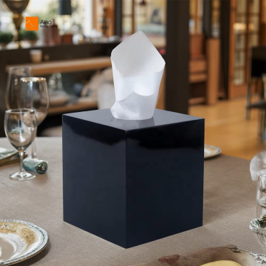 Kleenex / Tissue box