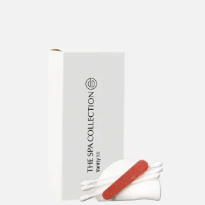 Vanity kit in white paper box